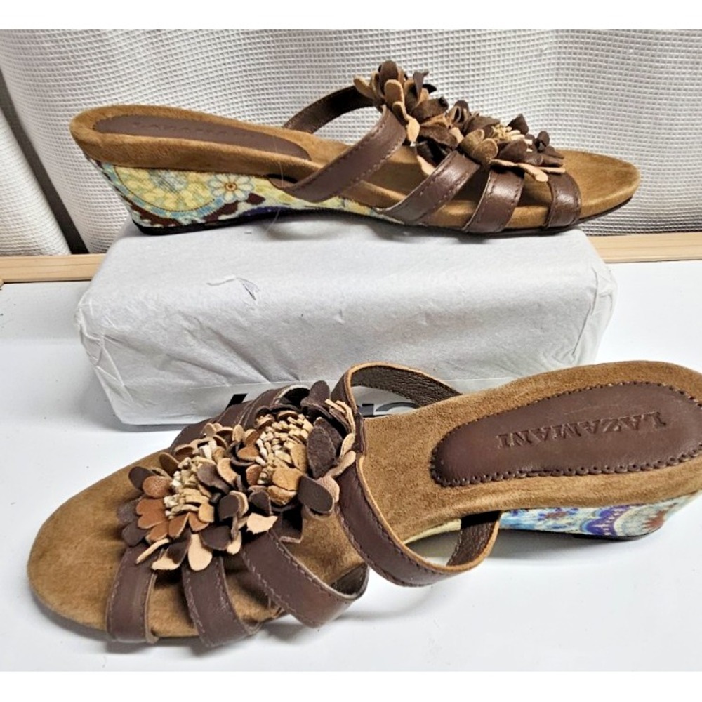 LAZAMANI brown leather textile footbed suede floral top woman Sz 39/ US 8.5